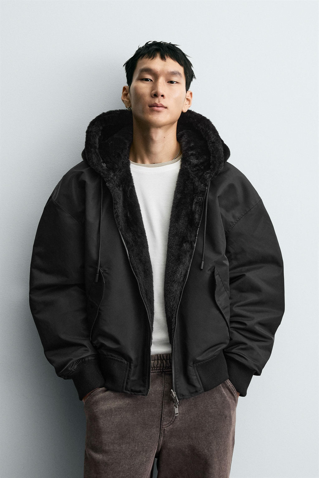 REVERSIBLE FAUX FUR BOMBER JACKET - Zara фото 2