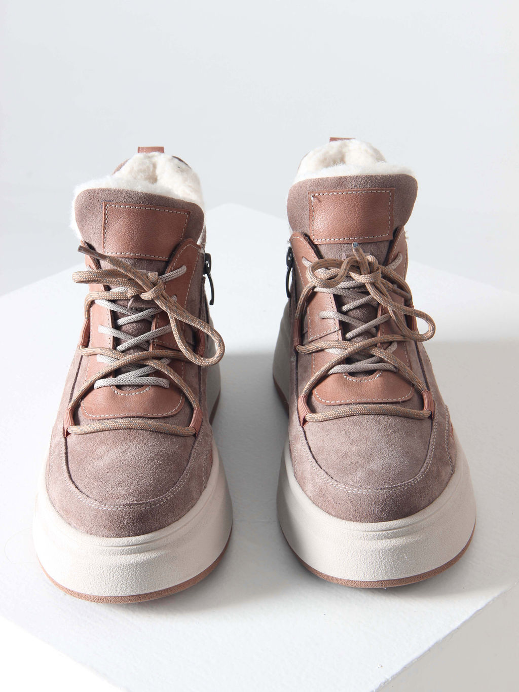 Ботинки 229.windybe. Капучино замша/Мех