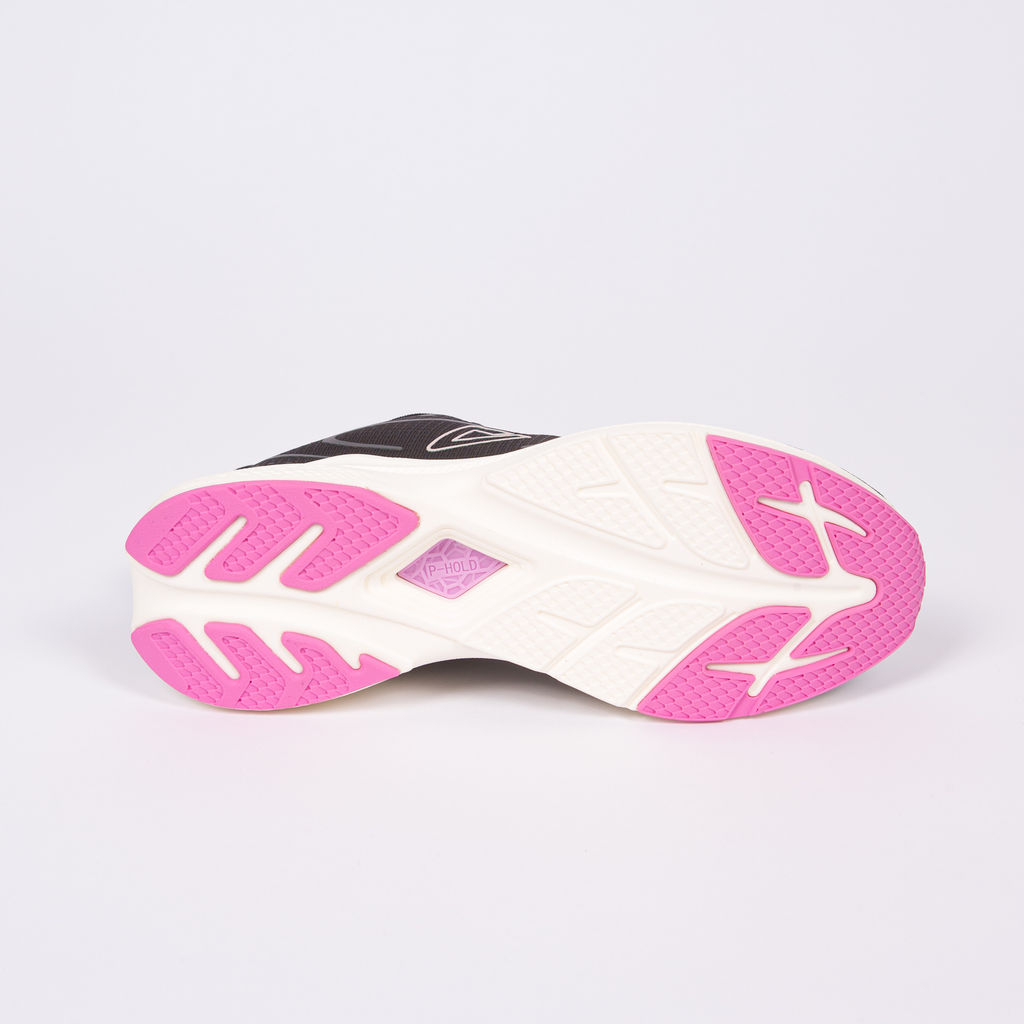 Кроссовки женские