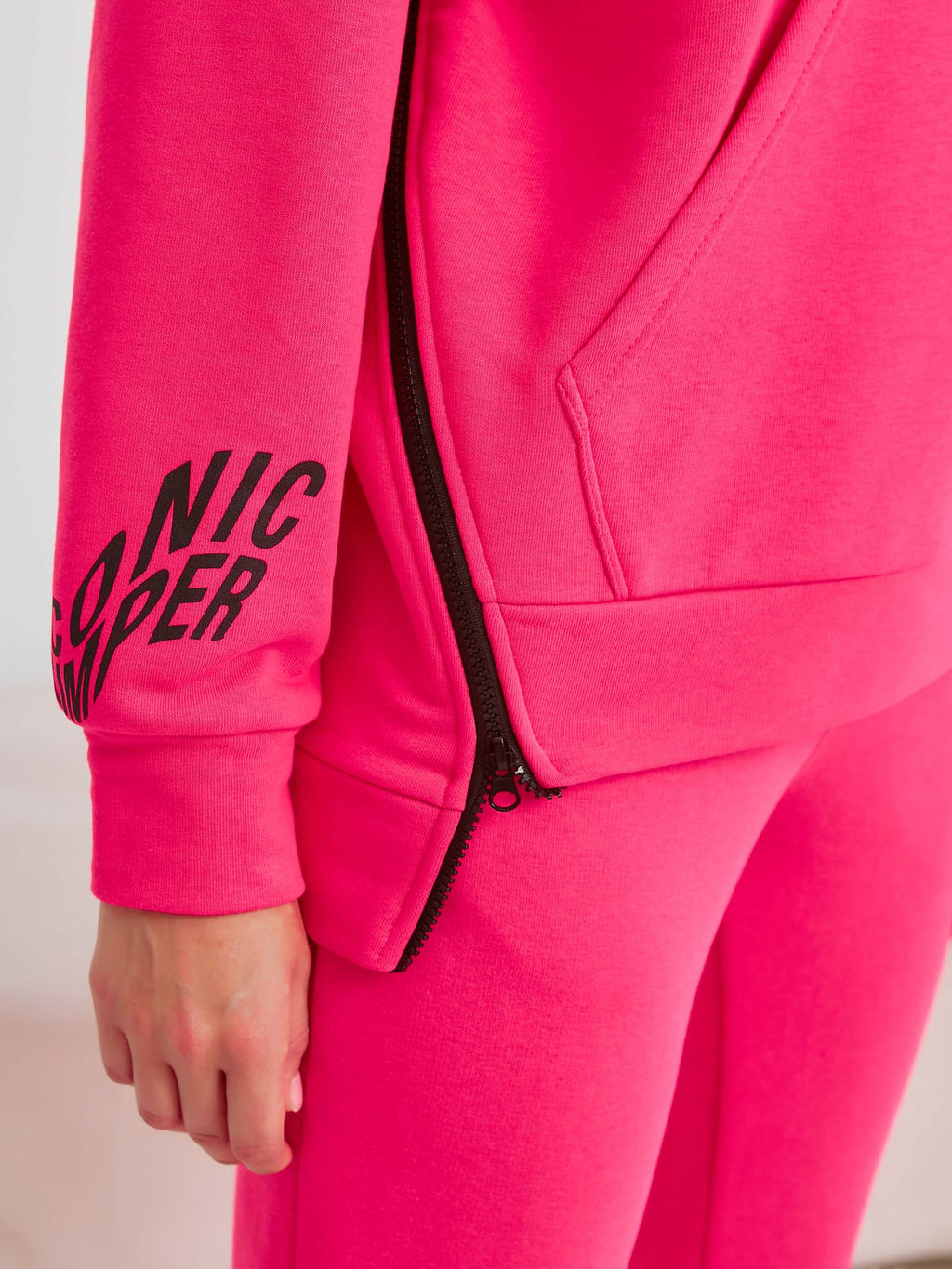 Джемпер из футера