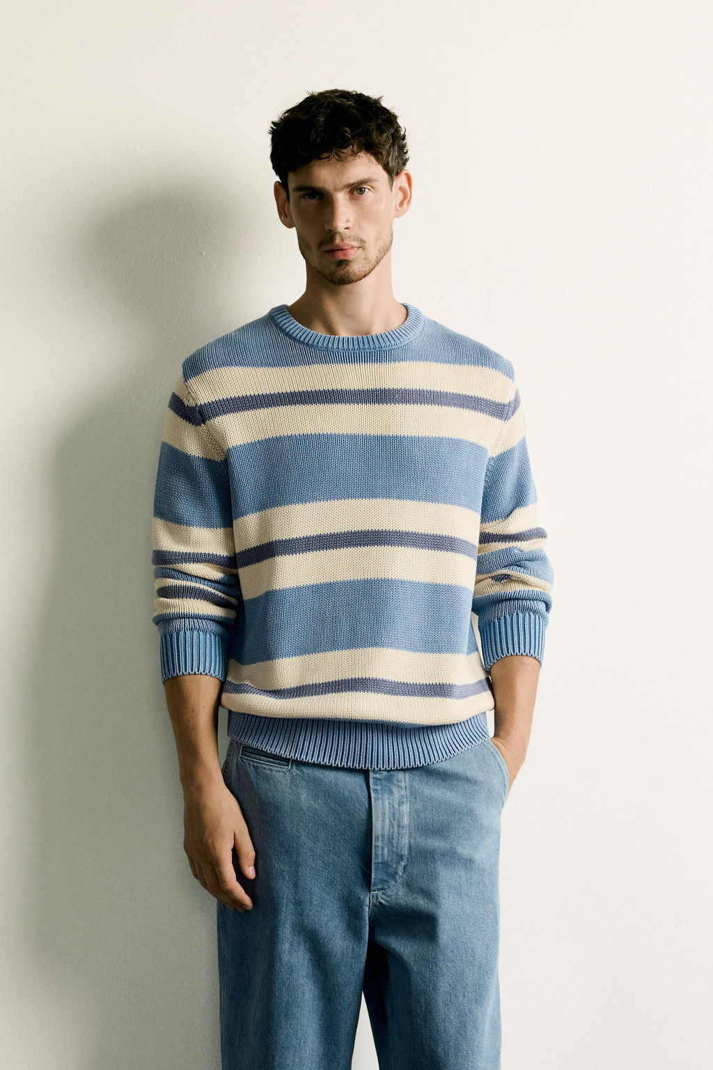 JERSEY REGULAR FIT JACQUARD RAYAS LAVADO / Azul