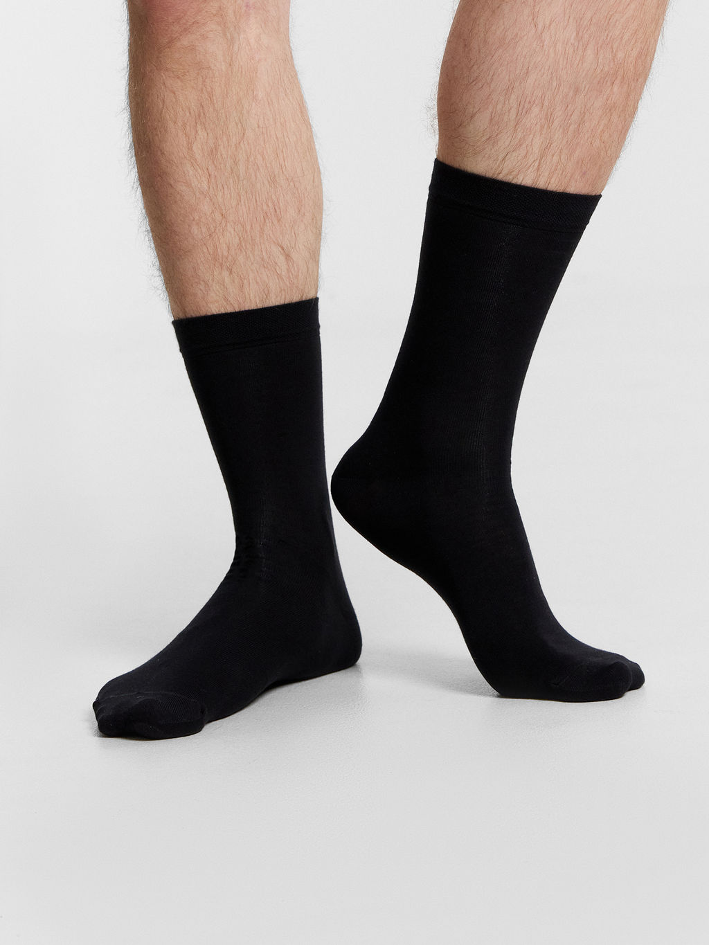 Цена за 5 пар!  Носки мужские высокие черные с надписью "Статус: женат"