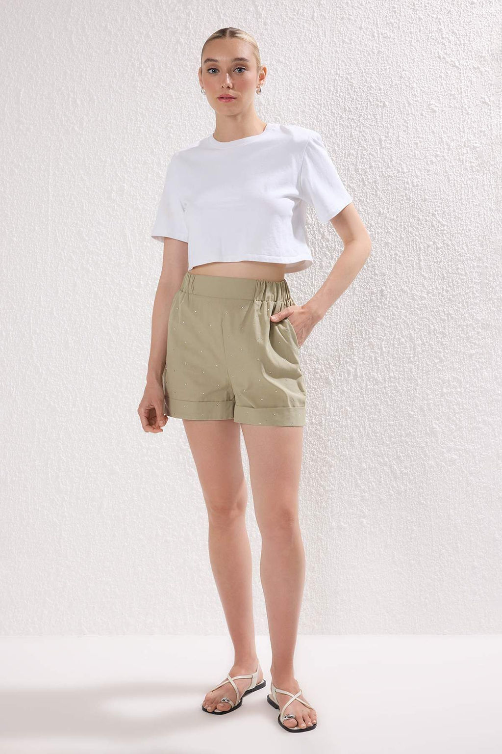 Trendyolmilla Ac?k Haki %100 Pamuk Beli Lastikli Tas Detayl? City Boy Sort & Bermuda TWOSS25SR00229  фото 2
