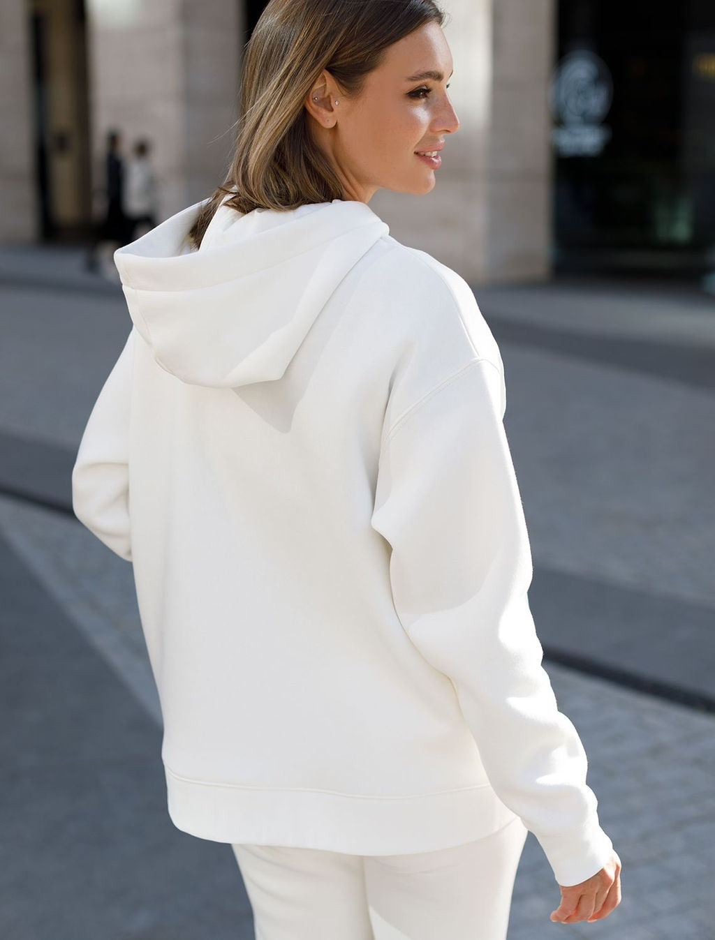 D49.062 Джемпер женский белый