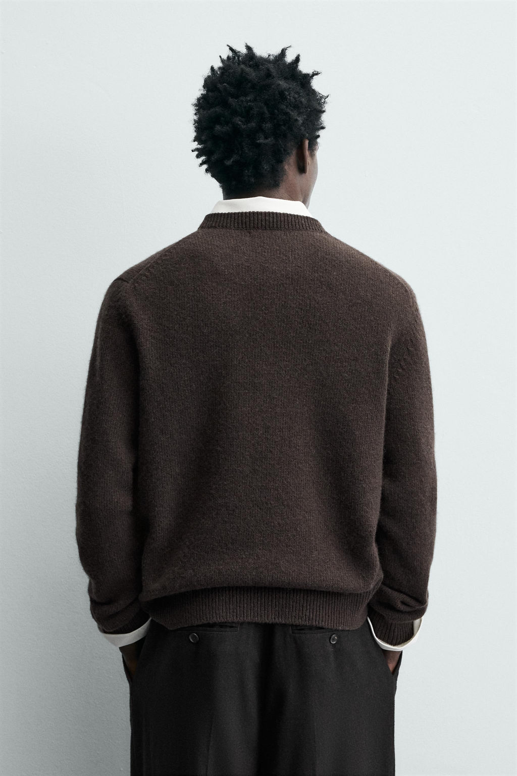 100% WOOL V-NECK JUMPER LIMITED EDITION