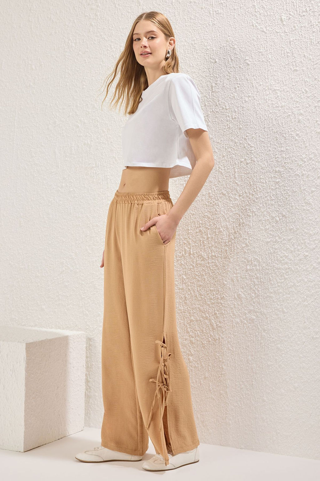 TRENDYOLMILLA Camel Aerobin Paca Y?rtmac Fiyonk Detayl? Genis Paca Pantolon TWOSS25PL00089  фото 3