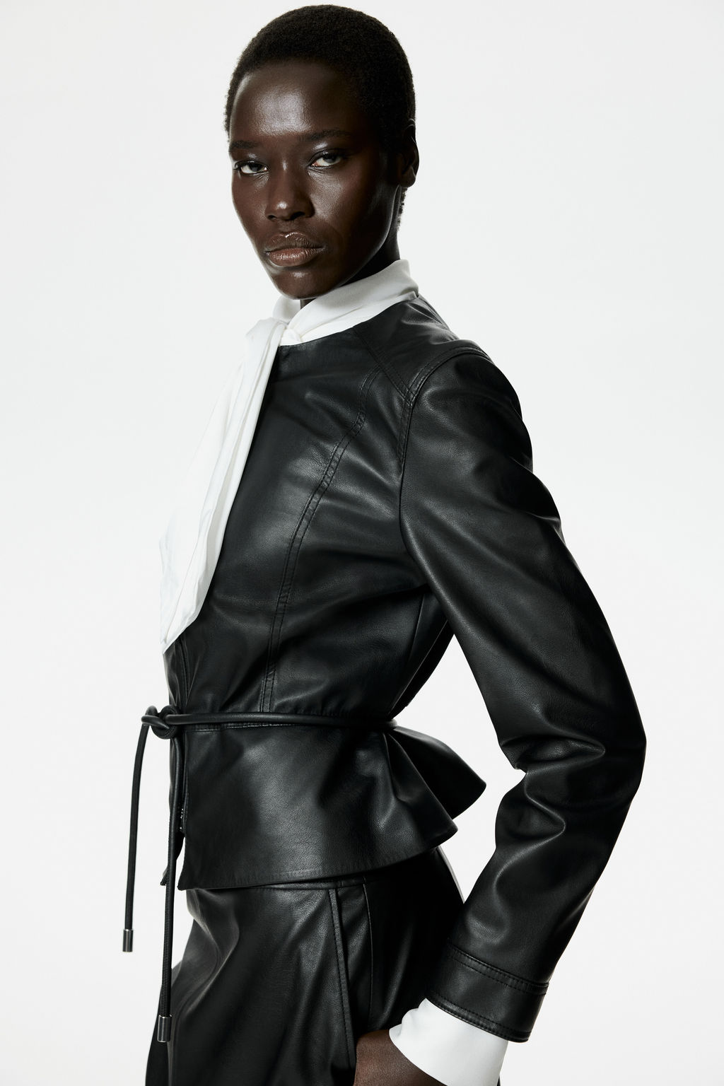 Chaqueta revestida con peplum - H&m фото 5