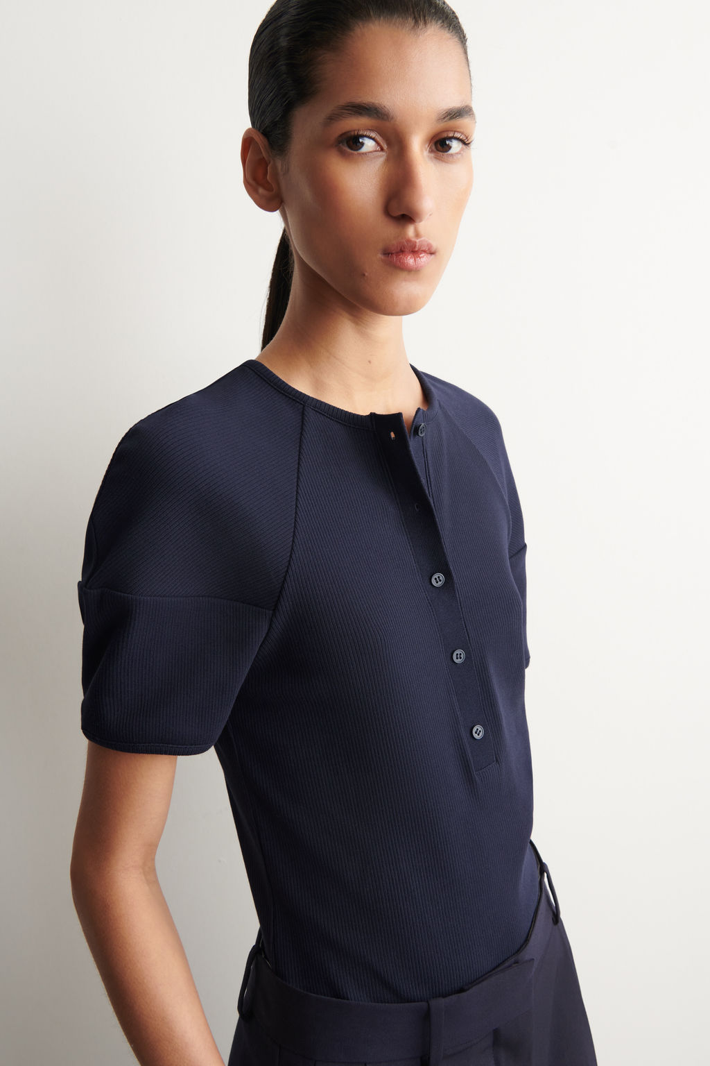 CAMISETA HENLEY DE CANAL? CON CUELLO REDONDO - H&m фото 8