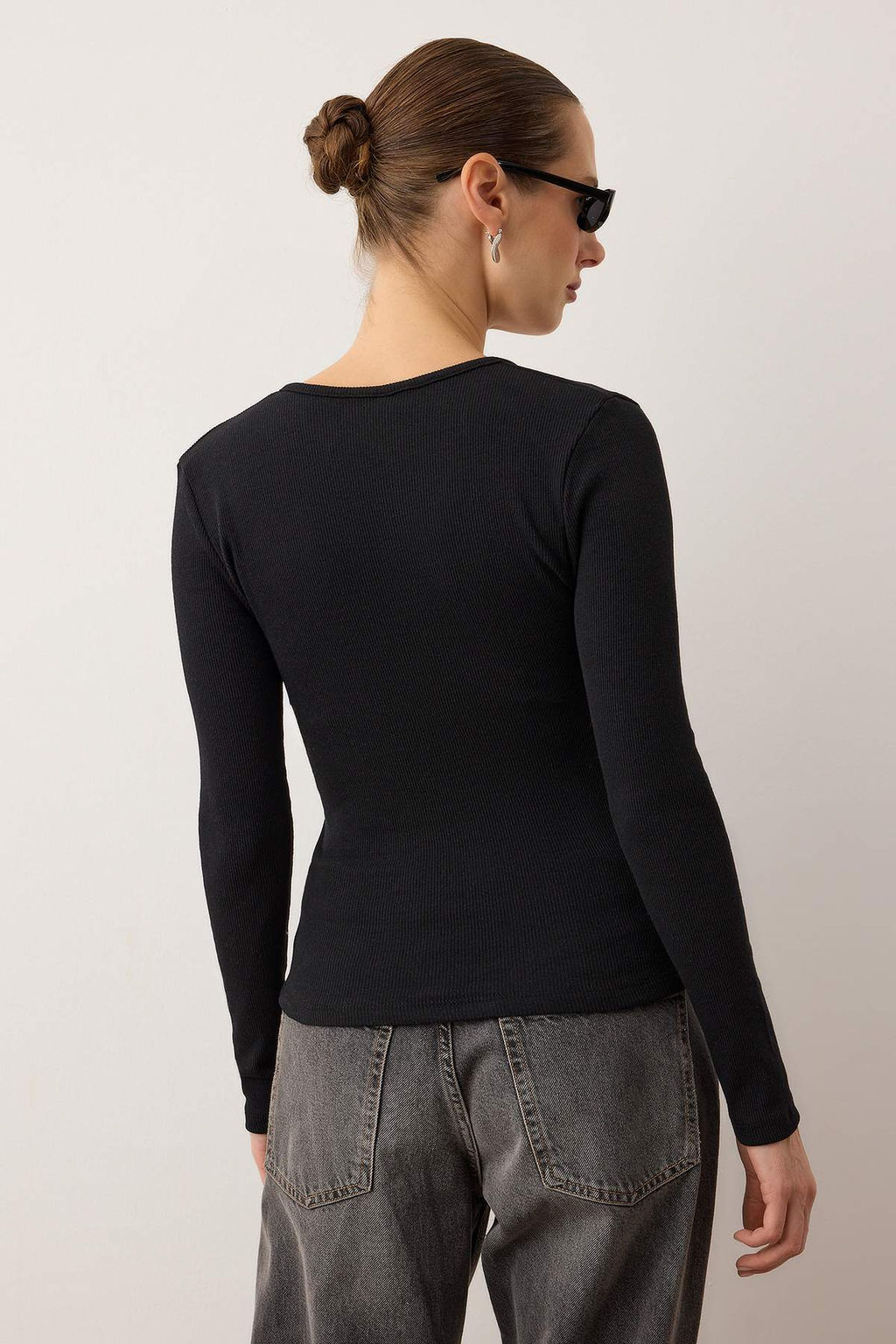 Siyah Fitted/Vucuda Oturan Kruvaze Yaka Uzun Kol Fitilli Esnek Orme Bluz TWOAW21BZ1274