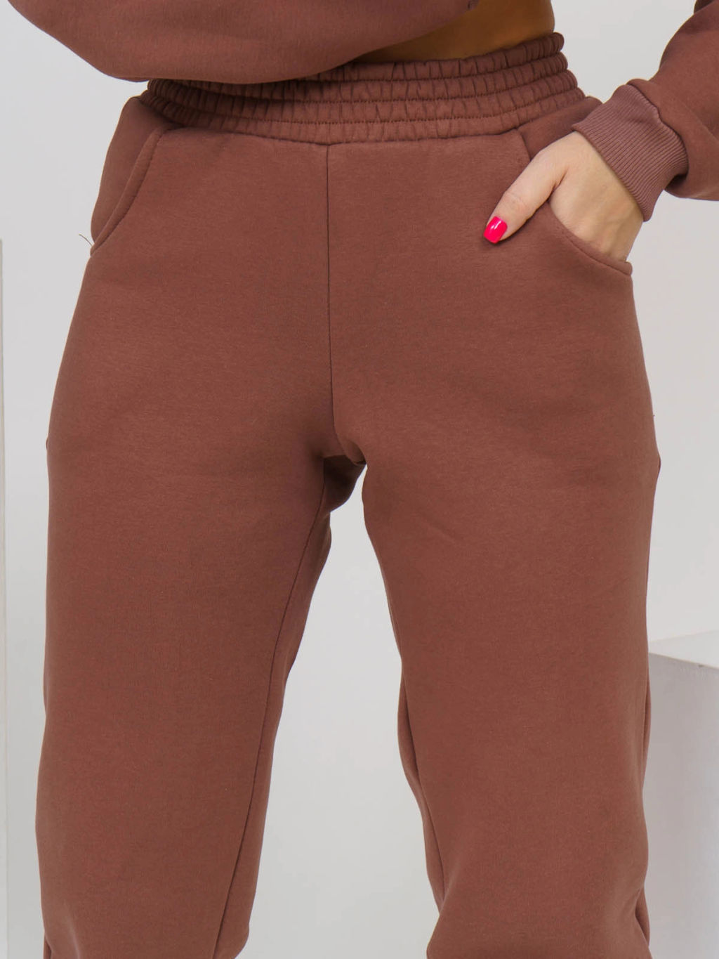 Костюм женский, цвет коричневый