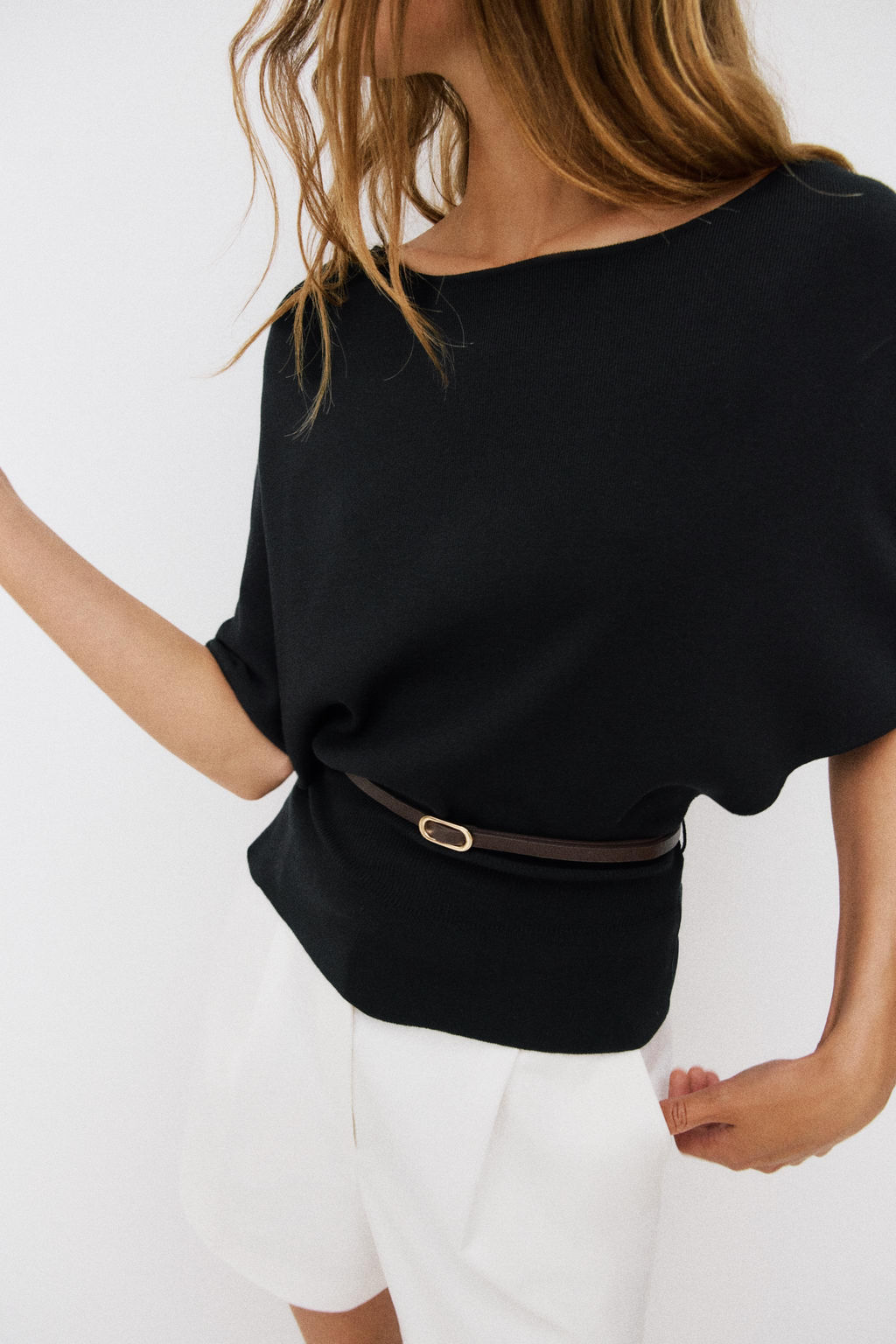 TOP PUNTO CINTUR?N / Negro