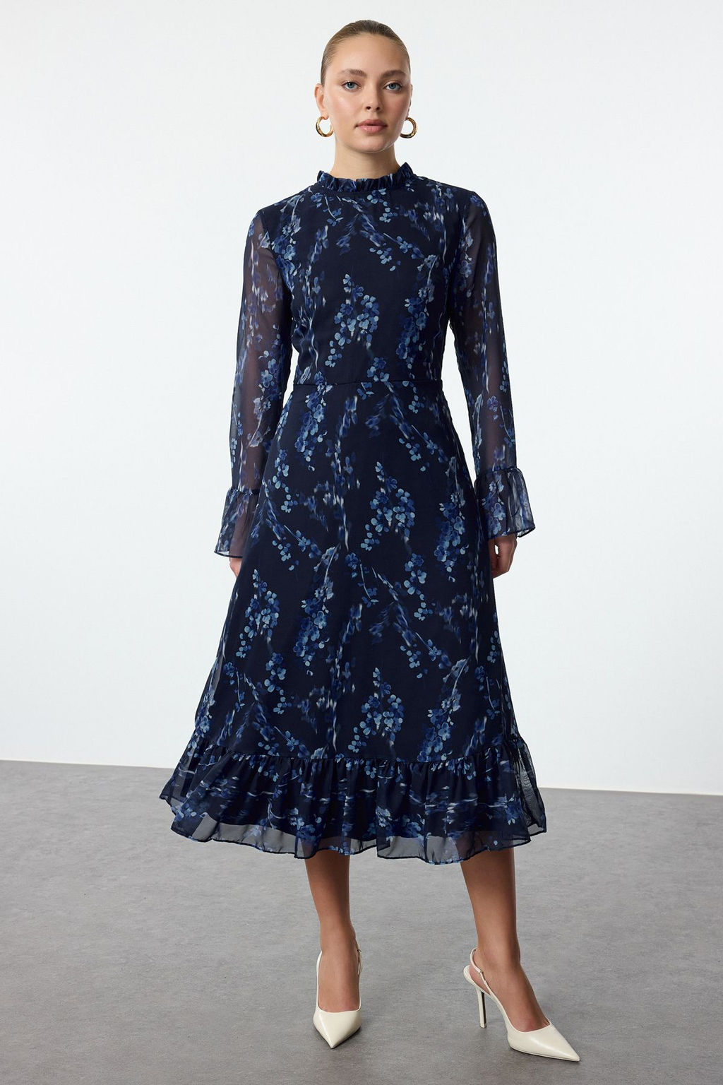 Mavi Cicek Desenli A Kesim Dik Yaka Midi Astarl? Sifon Dokuma K?sl?k Elbise TWOAW25EL00173