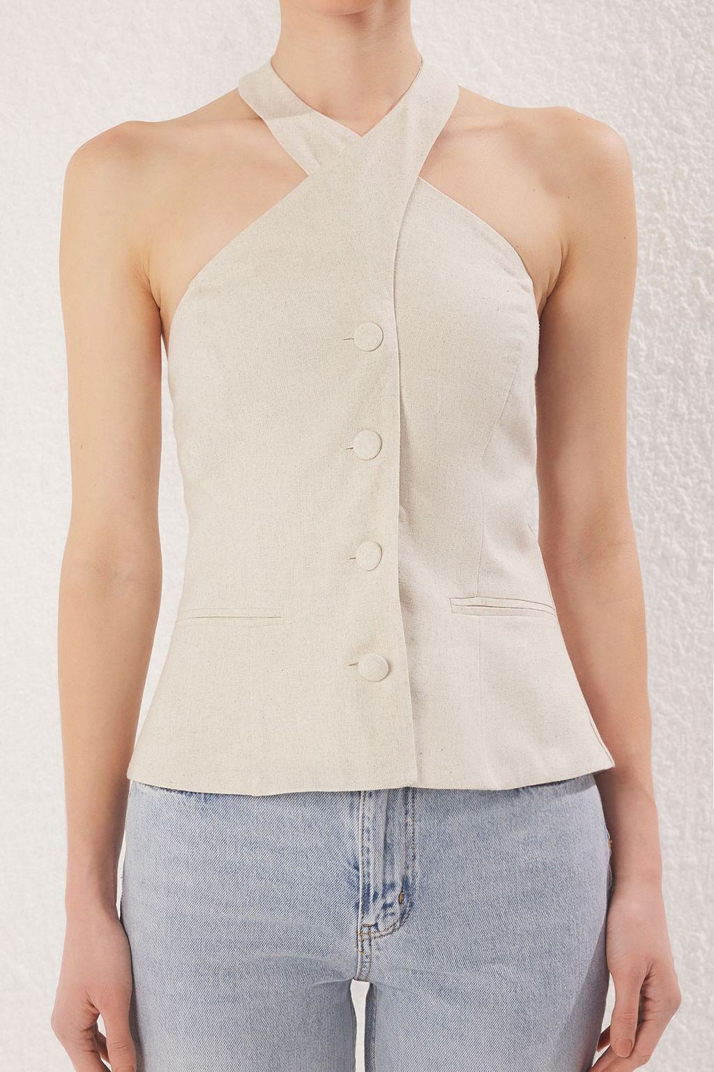 Trendyolmilla Bej Keten Gorunumlu Capraz Halter Yaka Yelek Dokuma Bluz TWOSS25BZ00255