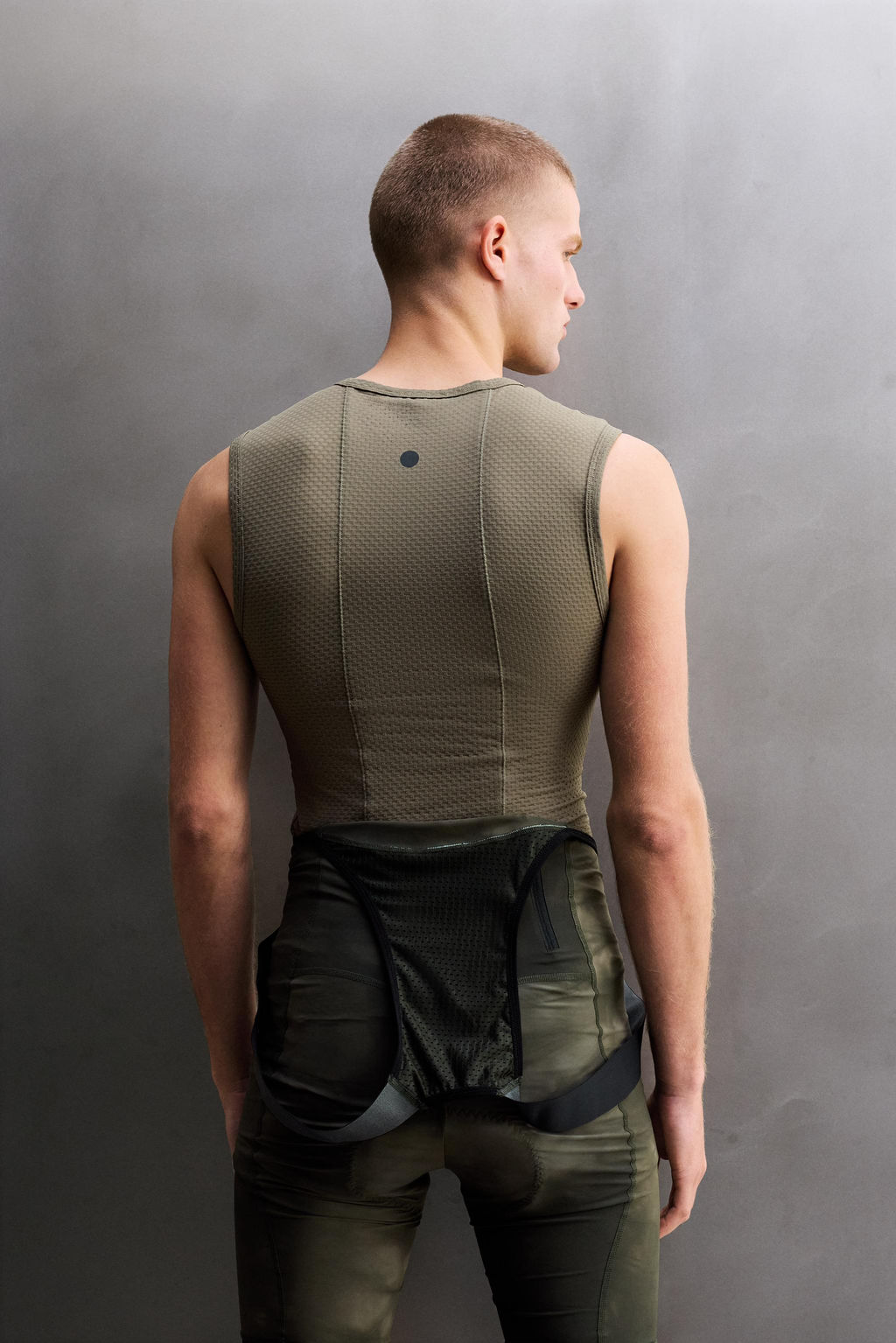 CAMISETA TANK PRIMERA CAPA GRAVEL / Gris topo