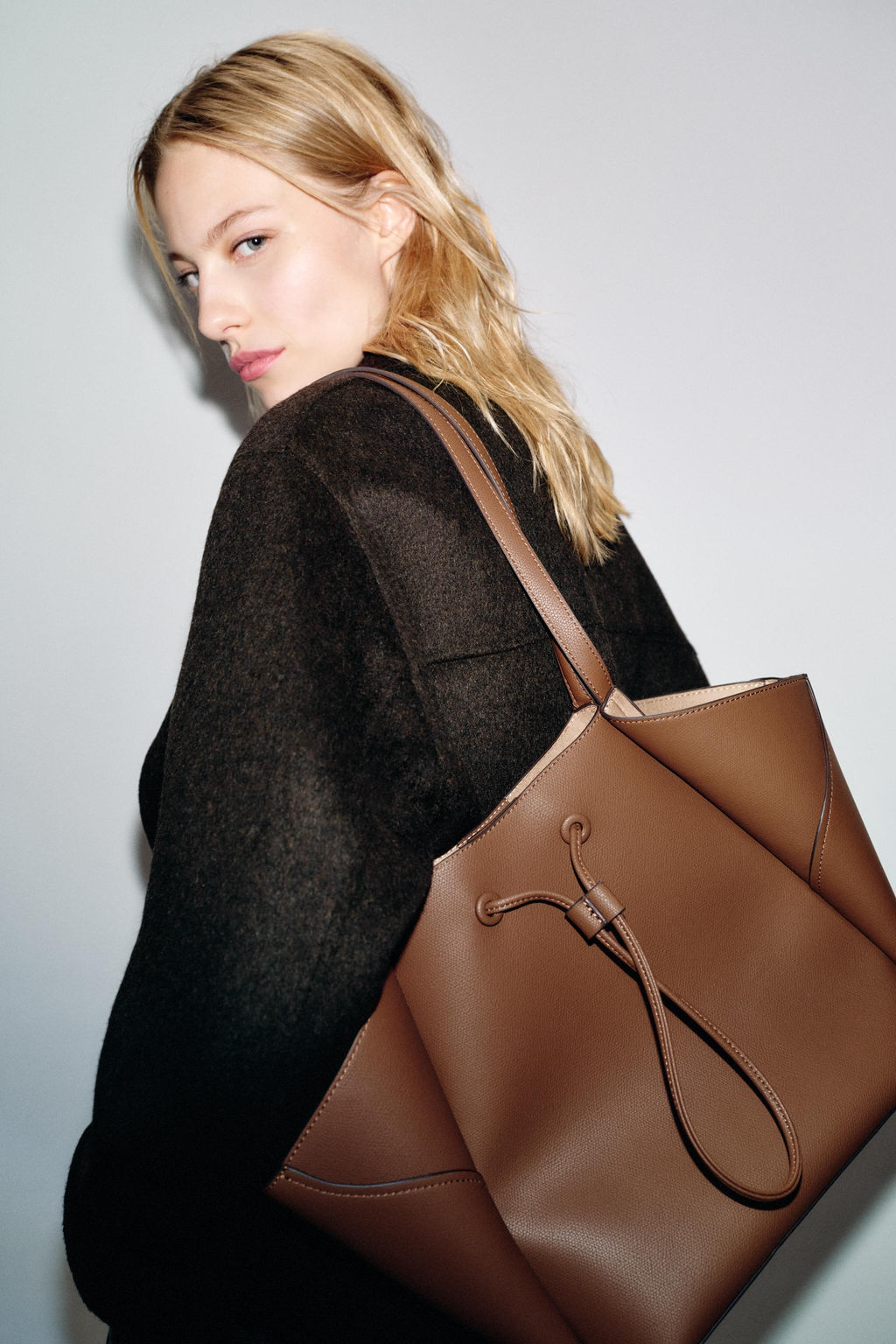 MAXI TOTE BAG WITH DETAILS - Zara фото 8
