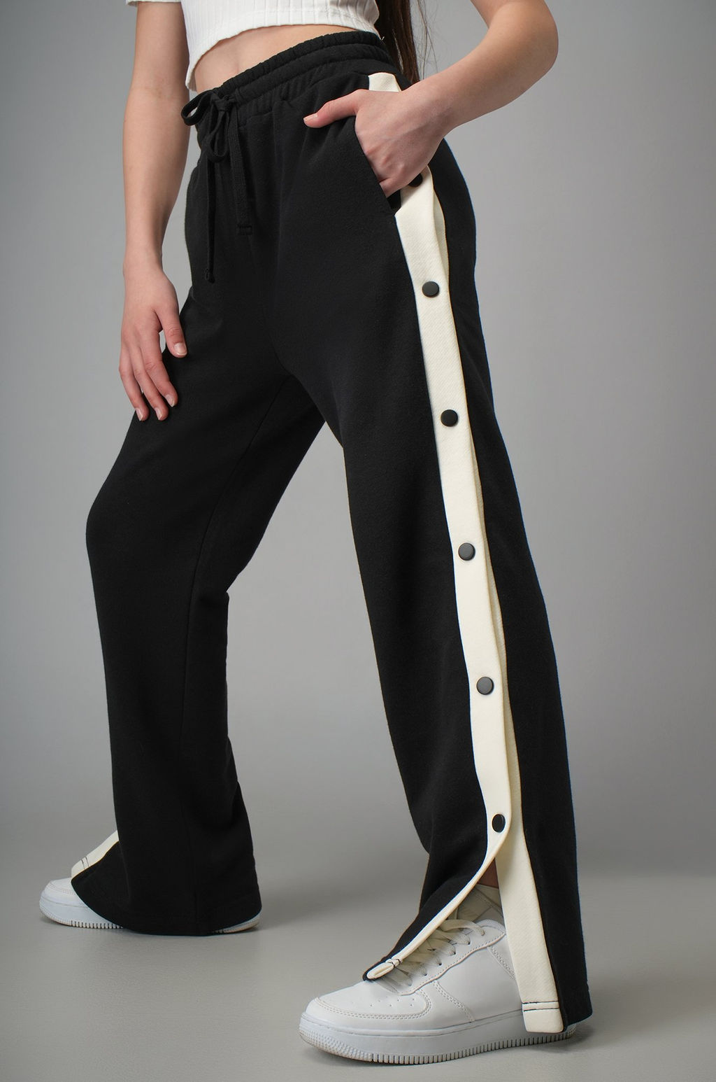 Брюки для девочки с заклепками из футера Happyfox