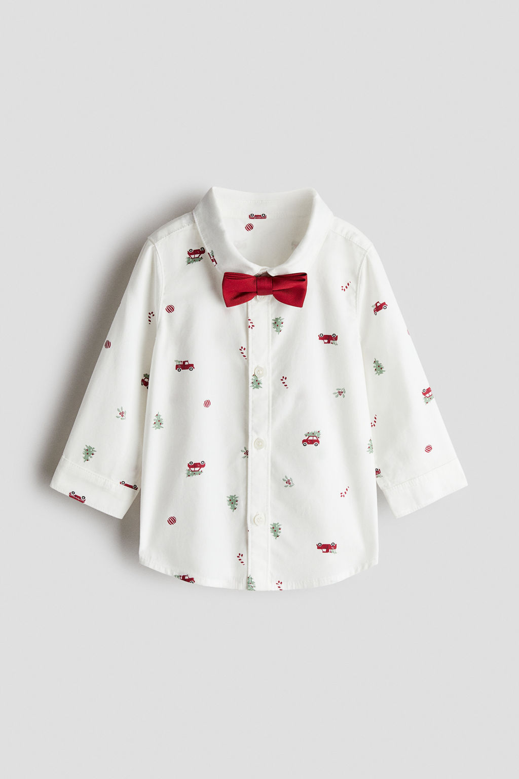 Conjunto de camisa y pajarita