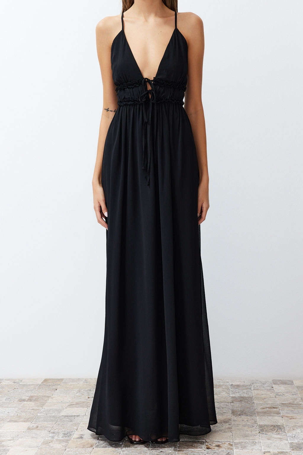 TRENDYOLMILLA Cok Renkli A-Kesim Astarl? Sifon Dokuma Uzun S?k Abiye Elbise TPRSS24AE00058  фото 4
