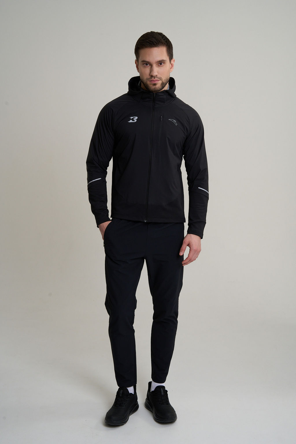 Брюки текстильные Черный ANTA RUNNING Woven Track Pants фото 2