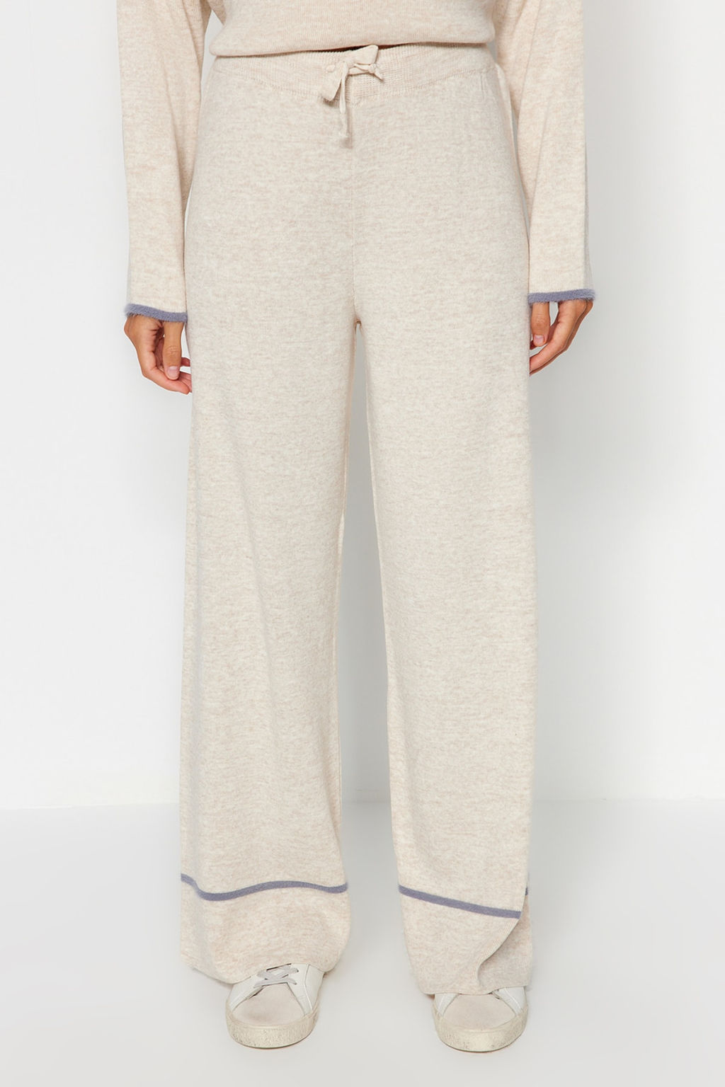 Bej Genis Kal?p Tuylu Iplik Triko Alt-Ust Tak?m TWOAW24AU00099