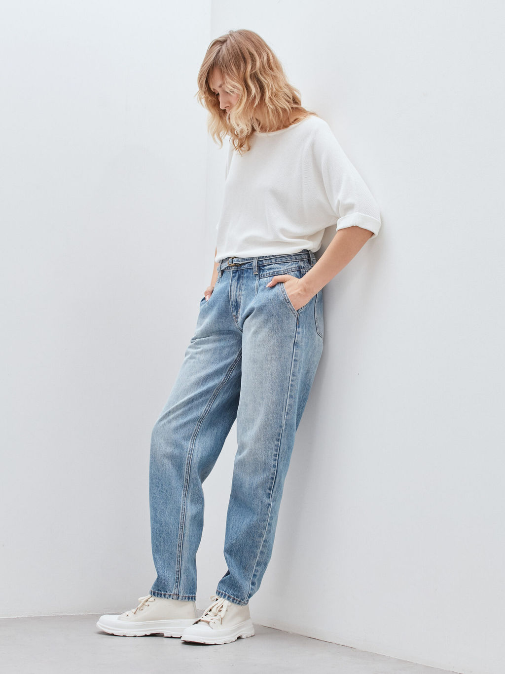СВОБОДНЫЕ ХЛОПКОВЫЕ ДЖИНСЫ