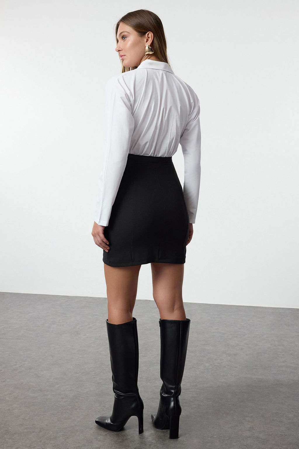 TRENDYOLMILLA Siyah Cep ve Balon Kol Detayl? Fitted/Vucuda Oturan Mini Dokuma Elbise TWOAW25EL00425  фото 5