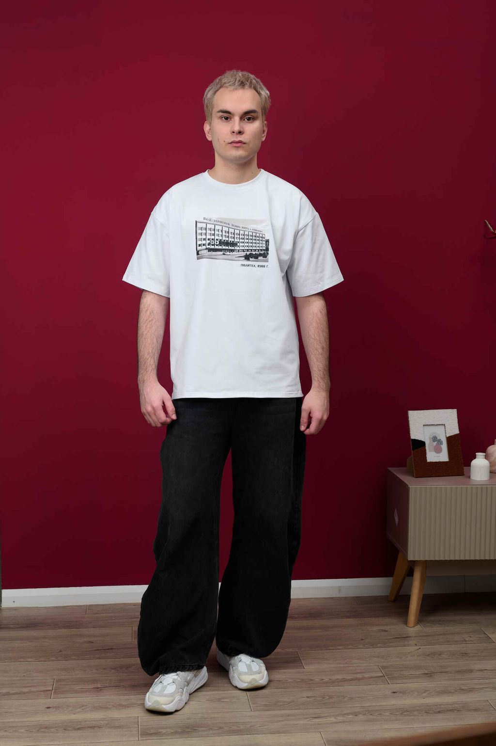 Футболка оверсайз унисекс " Политех" белый