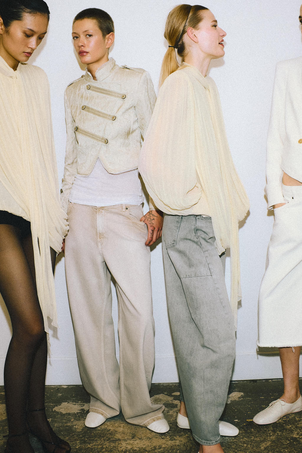 ZW COLLECTION FADED HIGH-WAIST JEANS - Zara фото 8