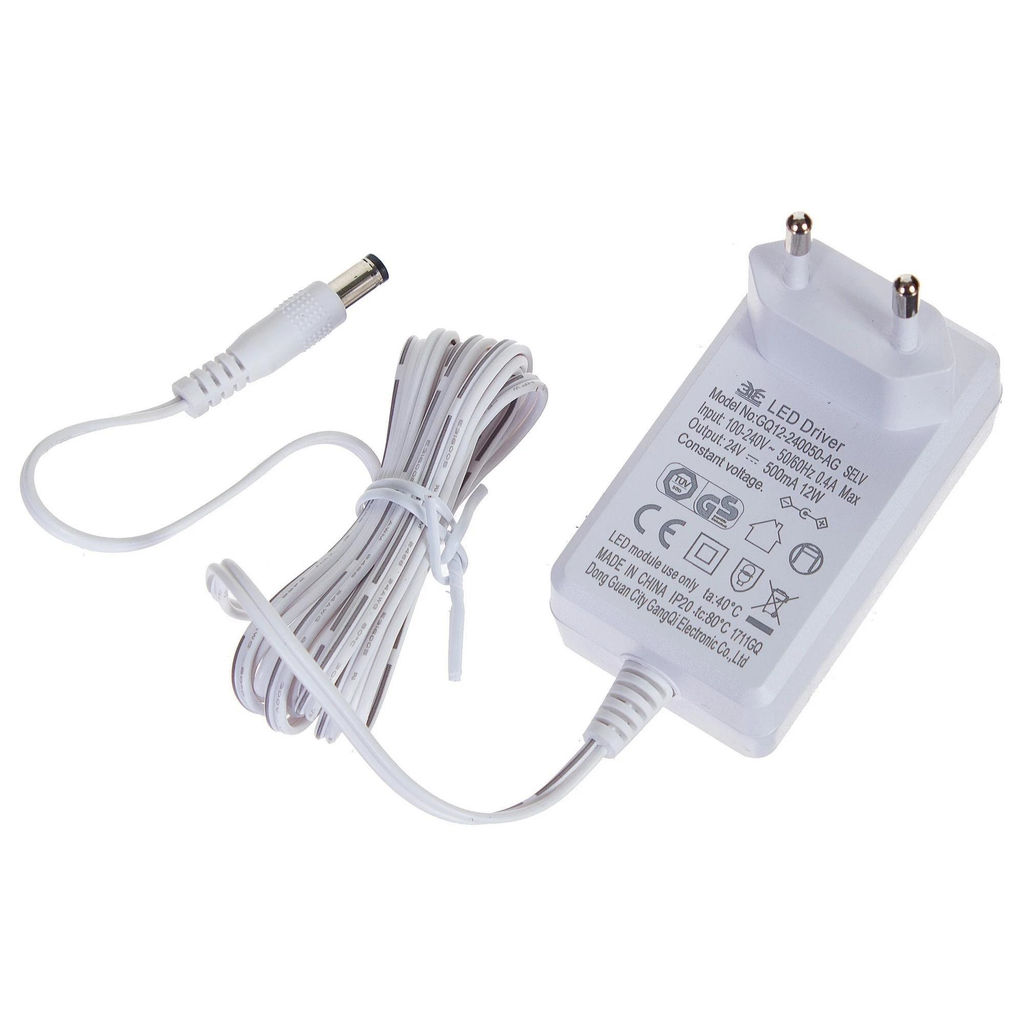 ULI-F40-5W/4200K SENSOR IP20 SILVER Светильник линейный светодиодный ультратонкий, с бесконтактным выключателем. 300Х30х8мм. 210Lm. Серебристый. ТМ Uniel