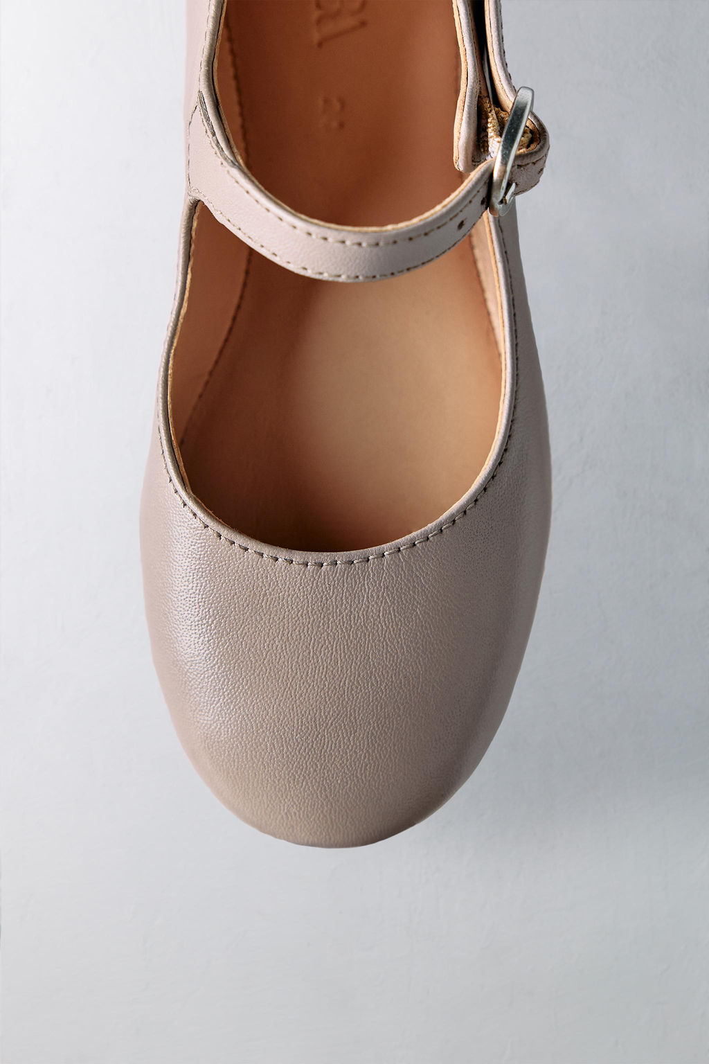 LIMITED EDITION BALLERINA WITH ANKLE STRAP