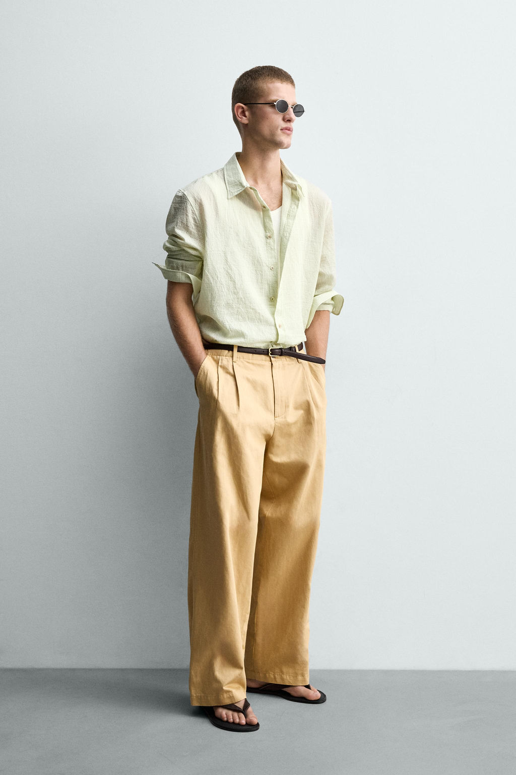 CAMISA FLUIDA RELAXED FIT ESTRUCTURA / Verde claro
