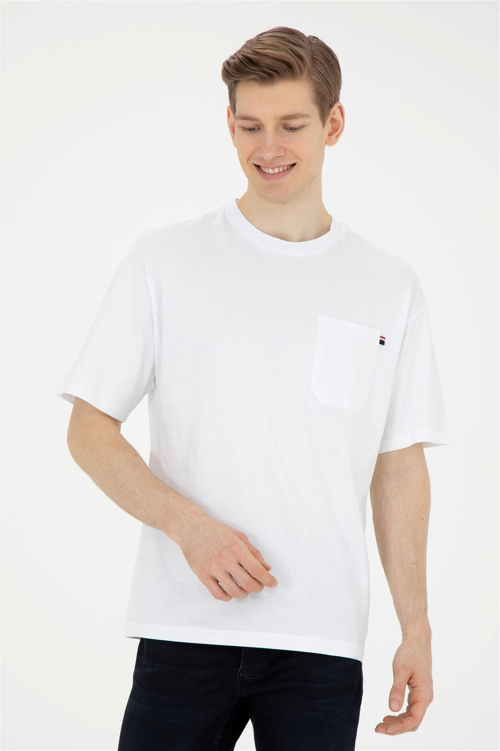 Мужская белая футболка