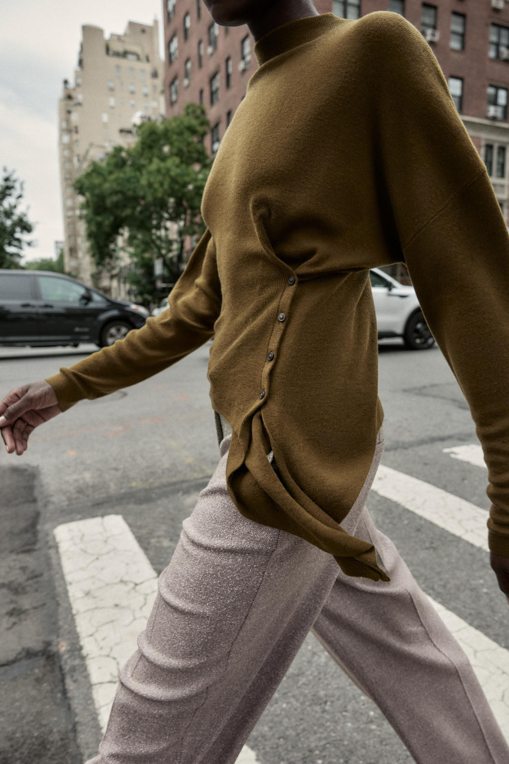 ASYMMETRIC KNIT SWEATER - Zara фото 3
