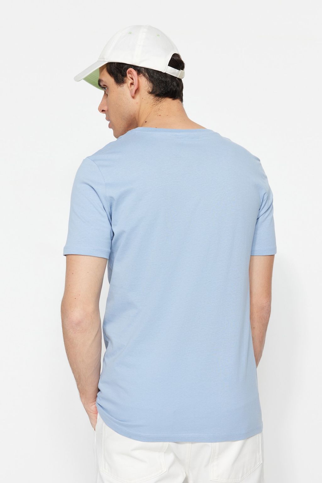 TRENDYOL MAN Beyaz Slim/Dar Kesim K?sa Kollu %100 Pamuklu Bisiklet Yaka T-Shirt TMNSS19BO0001 - Trendyolmilla фото 2