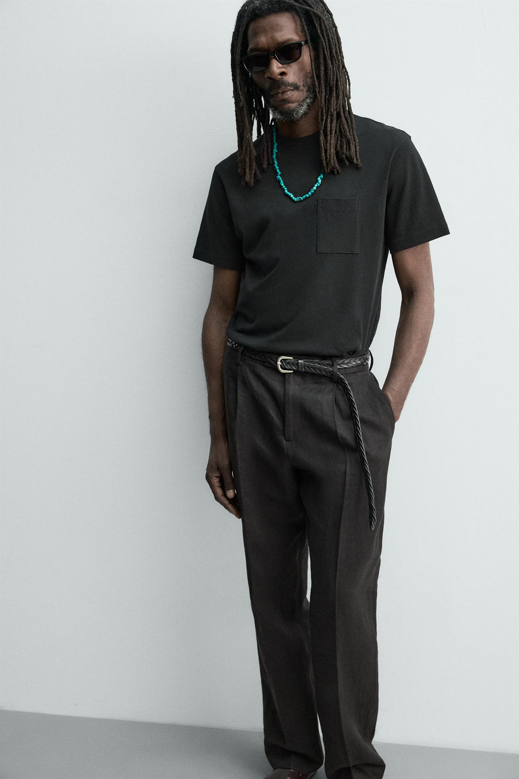 CAMISETA BOLSILLO AARON LEVINE X ZARA / Negro