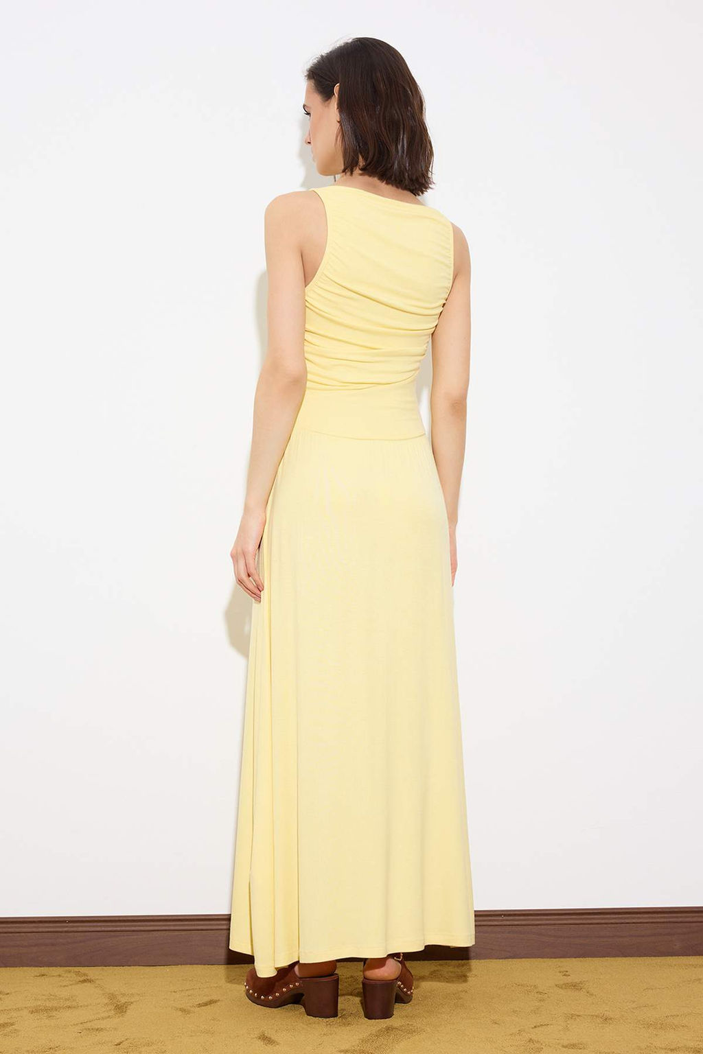 Limited Edition Ac?k Sar? A-Kesim/Can Kay?k Yaka Buzgulu Uzun Yumusak Orme Elbise TWOSS26EL00021