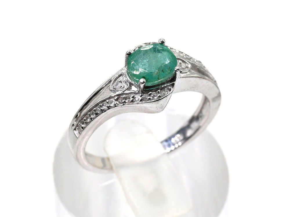 Кольцо С925 с изумрудом и алмазами, размер 18, 2,8г Радуга камня