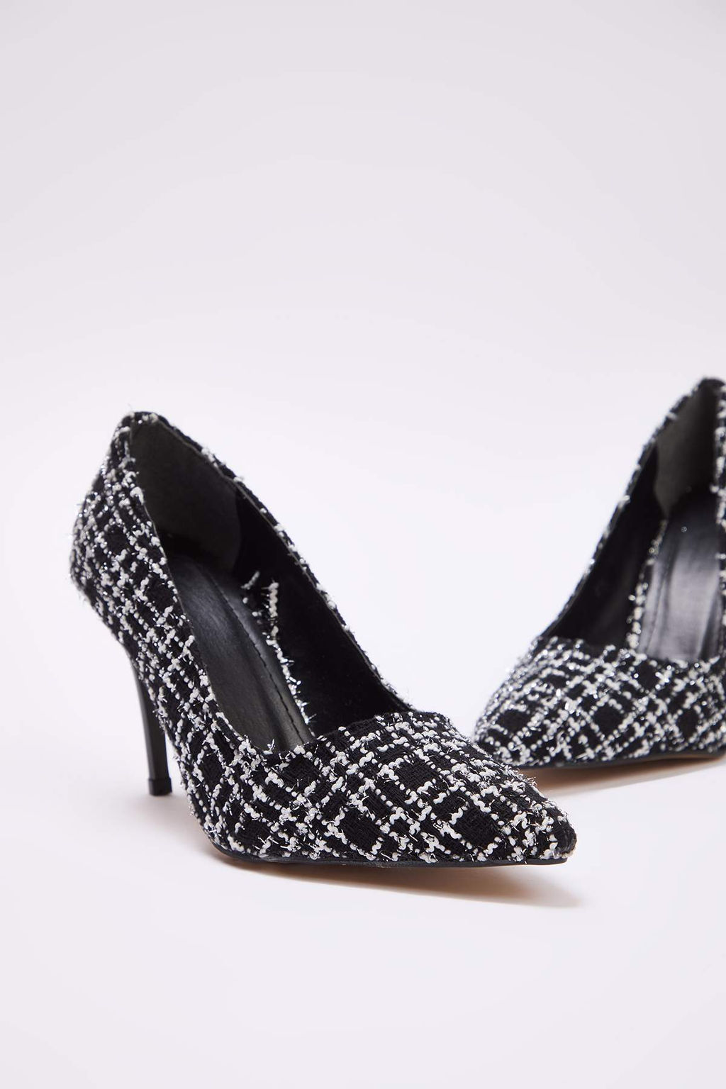 Siyah Tuvit Sivri Burun Kad?n Klasik Topuklu Ayakkab?