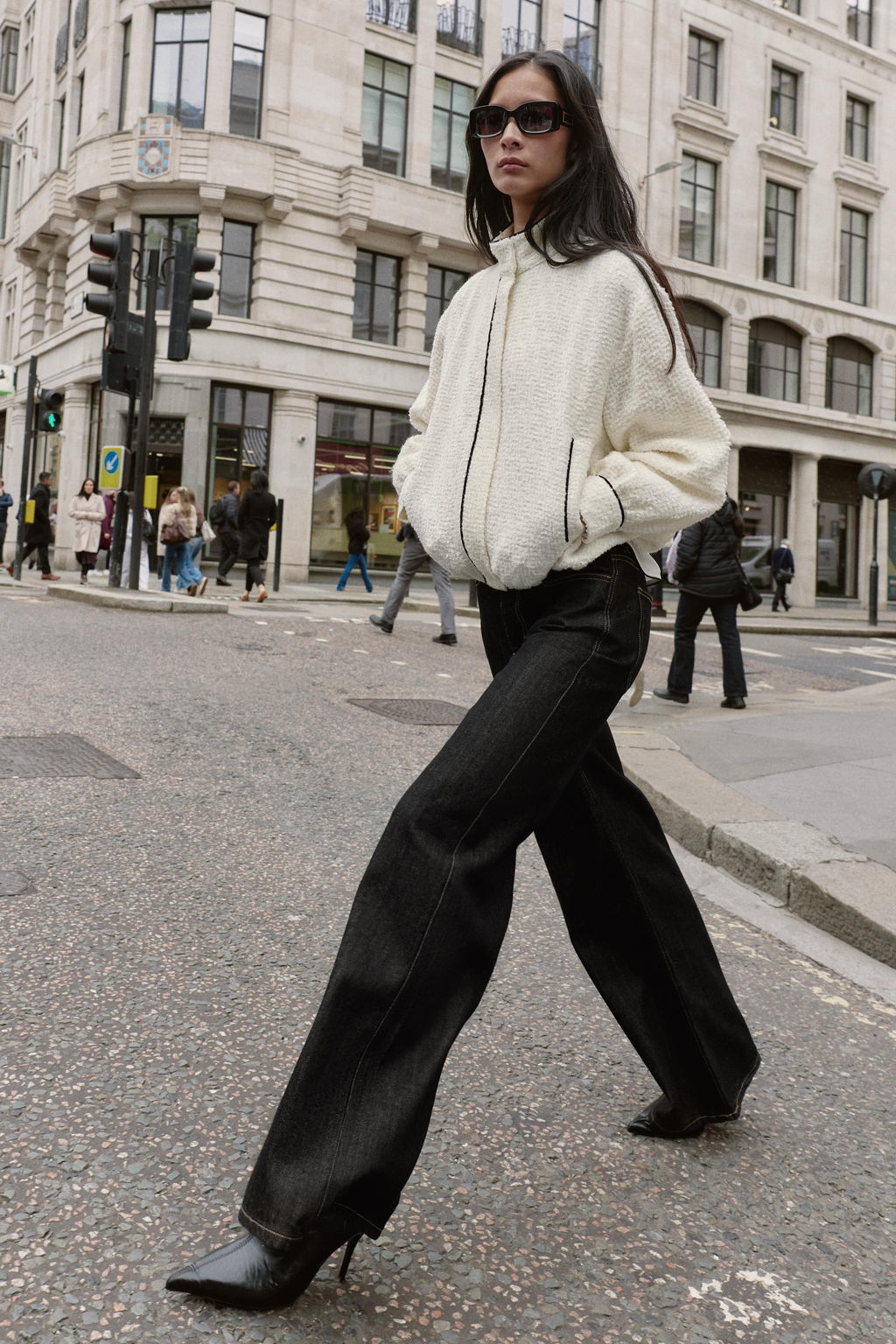 CONTRASTING TRIM BOMBER JACKET