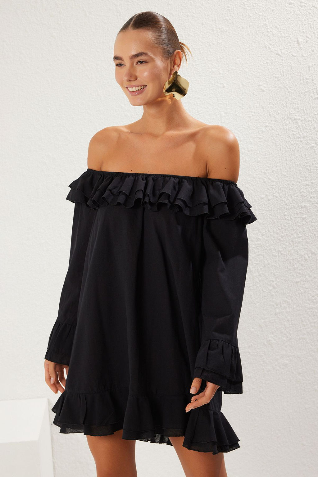 Siyah Dokuma F?rf?rl? Plaj Mini Elbise TBESS25EL00092 - Trendyolmilla фото 2