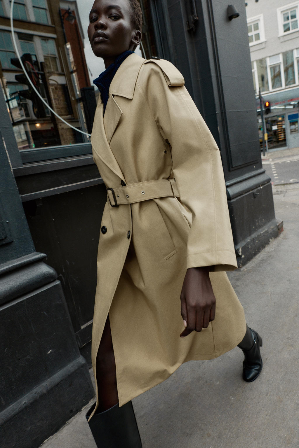 TRENCH COAT WITH BELT - Zara фото 2