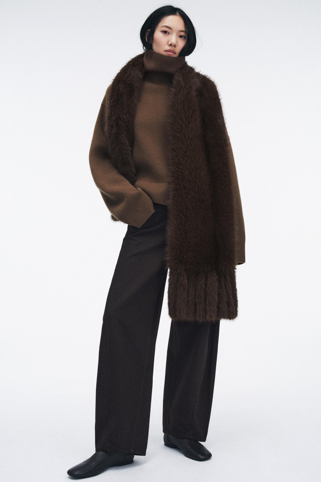 PLAIN FAUX FUR FRINGED SCARF