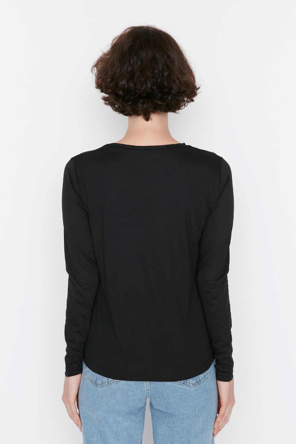 TRENDYOLMILLA Beyaz %100 Pamuk Uzun Kollu Bisiklet Yaka Regular/Normal Kal?p Basic Orme T-Shirt TWOAW21TS0098  фото 9