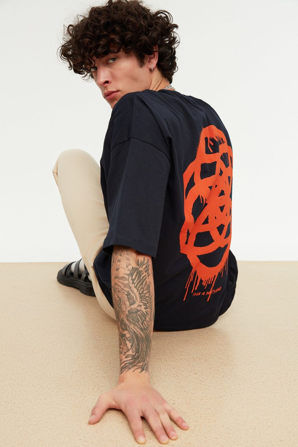 TRENDYOL MAN Lacivert Oversize/Genis Kesim Geometrik Bask?l? %100 Pamuklu T-Shirt TMNSS21TS1062 - Trendyolmilla фото 4
