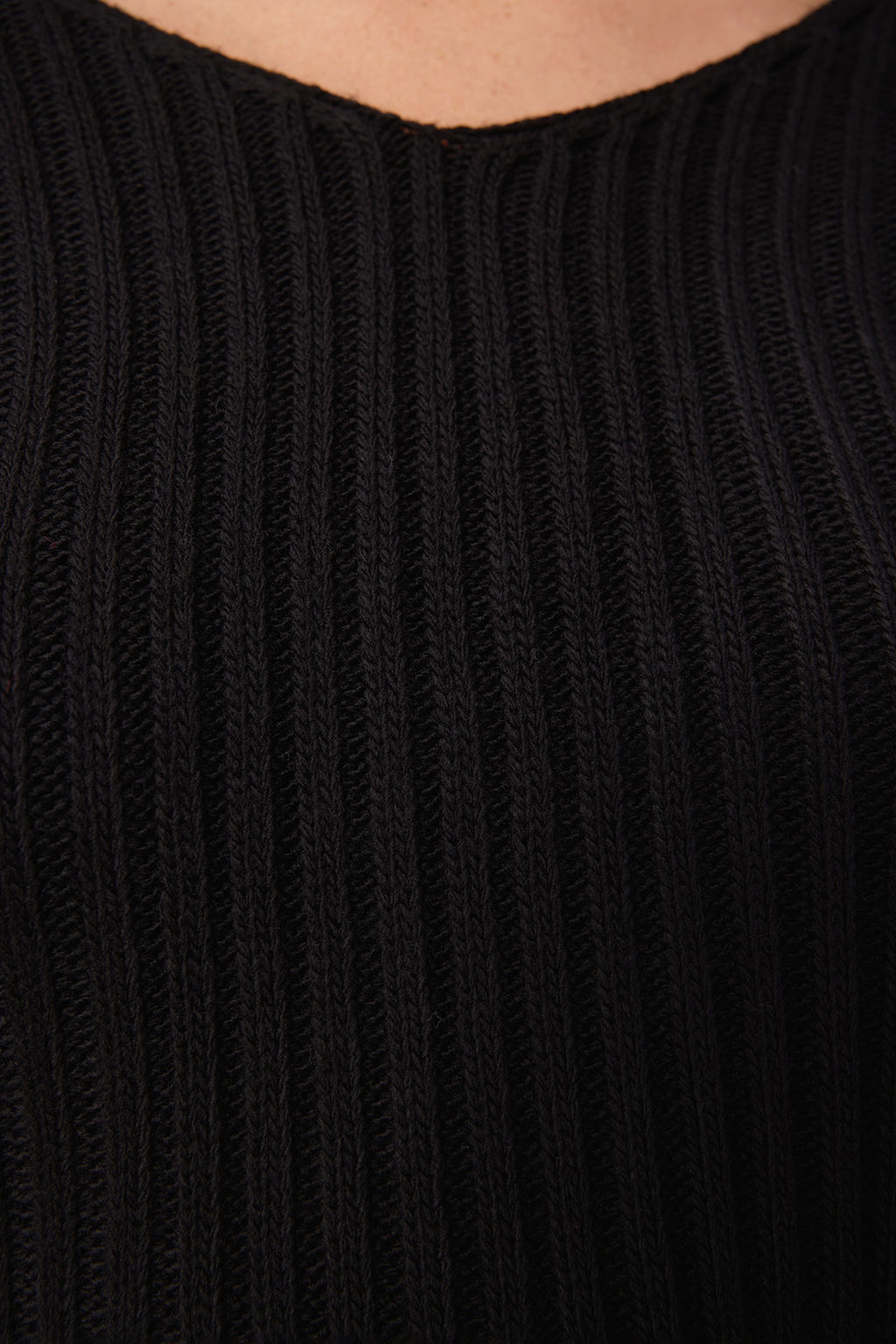 Siyah Crop Basic V Yaka Triko Kazak TWOAW24KZ01214