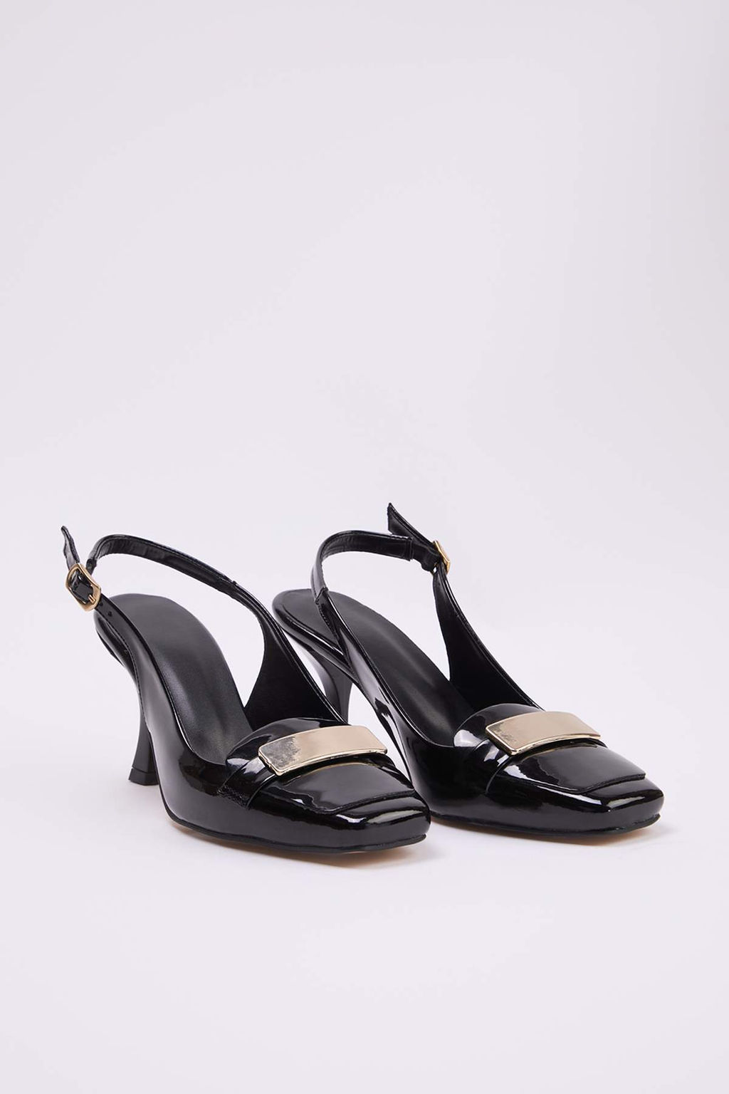 Siyah Rugan Toka Detayl? 8,5 cm Kad?n Klasik Topuklu Ayakkab? TAKSS26TO00038