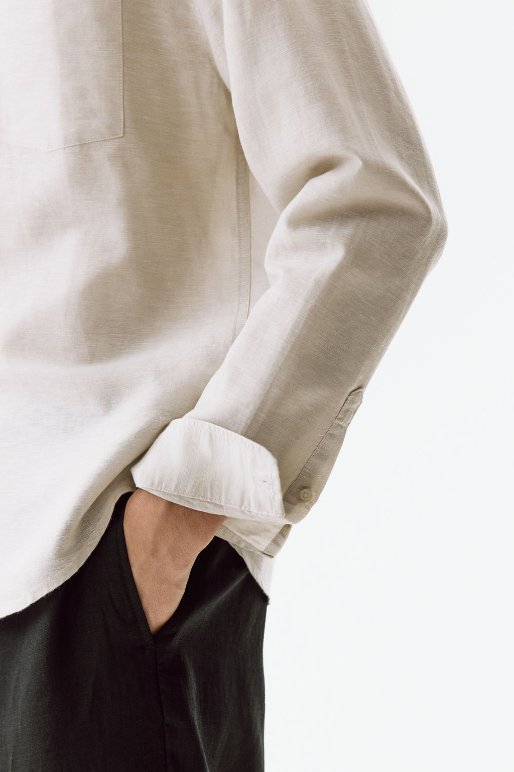 Camisa en mezcla de lino Relaxed Fit - H&m фото 13