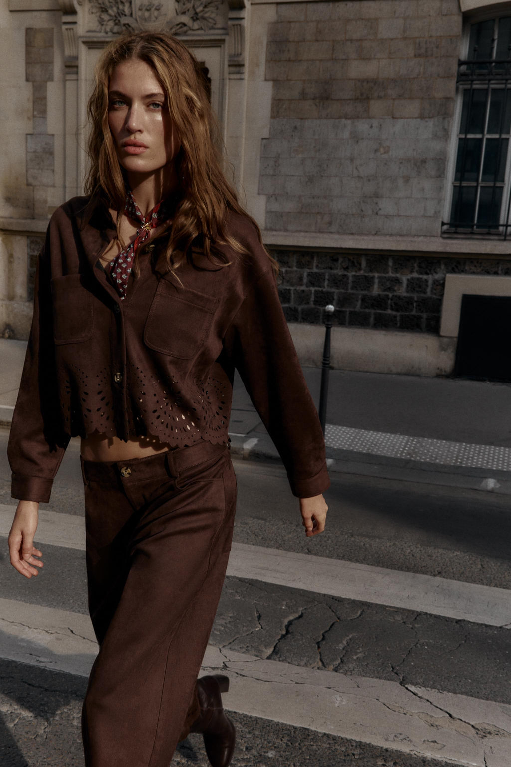 FAUX SUEDE DIE-CUT HEM JACKET - Zara фото 2