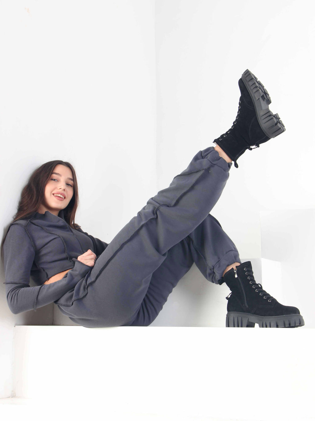 Ботинки 329.21153bl. черный замша/Байка