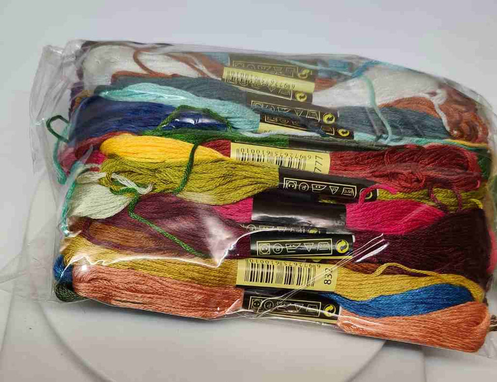 Набор нитей мулине, 50 штук. Моток 8 метров. 9046665